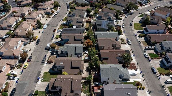 Despite high mortgage rates, home prices are starting to tick higher. (PHOTO: DAVID PAUL MORRIS/BLOOMBERG NEWS)
