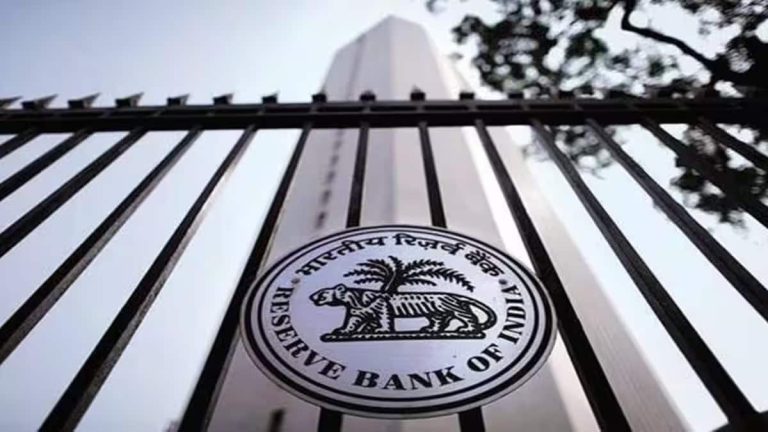 Pankkien on luovutettava kiinteistöasiakirjat lainaajille 30 päivän kuluessa lainan maksusta: RBI