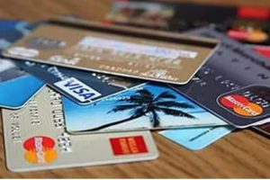 Luottokorttien kautta käytetyt kulut ovat elokuussa 1,5 biljoonaa rupiaa