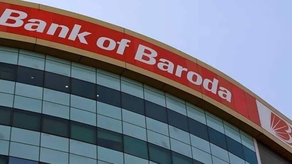 Bank of Baroda, RBI, suspension, customer onboarding, bob World, corrective measures, supervisory concerns, digital banking, security controls, growth plans, investment, technology