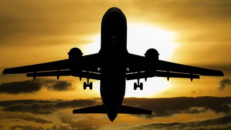 Lennätkö AIR Indialla?  Tata AIG Vahinkovakuutus tarjoaa nyt matkustajille matkaturvan