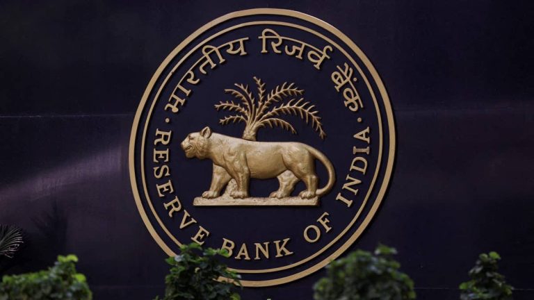 Pankin ja NBFC:n osakkeet romahtavat, kun RBI tiukentaa henkilökohtaisten lainojen normeja – Market News