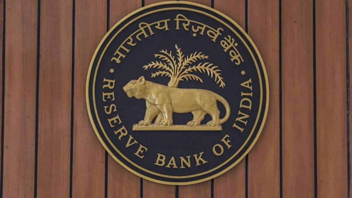 No Surprises: RBI to maintain status quo on rates in December MPC meet
