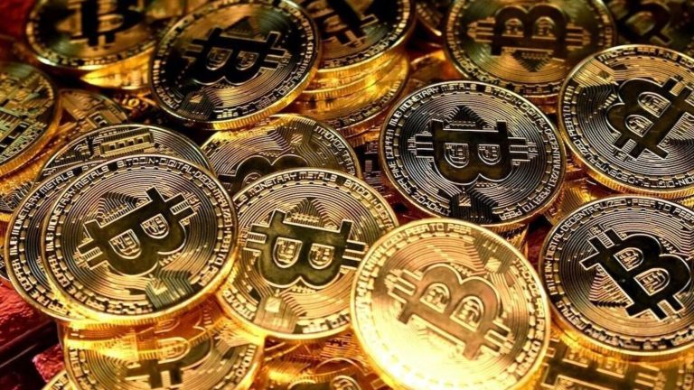 2023 tarkastelussa: Bitcoin hallitsee vuotta parhaiten suoriutuneena omaisuuseränä;  näin osakkeet, kulta ja joukkovelkakirjat kehittyivät
