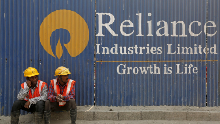 Jefferies ylläpitää ”Buy” on Reliance Industries;  näkee 21 % nousua – Market News