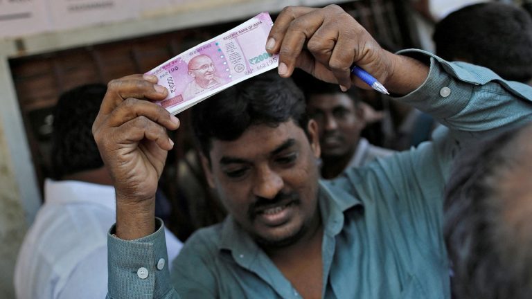 Lähes 97,38 prosenttia Rs 2000 seteleistä palautettiin pankkijärjestelmään;  9 330 miljoonaa rupiaa edelleen julkisuudessa: RBI – Banking & Finance News