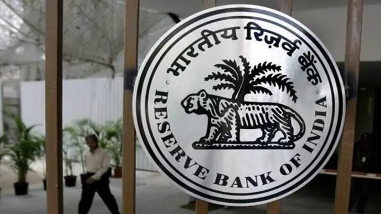 Asiakkaiden valitukset luottotietoyrityksiä vastaan ​​lisääntyvät: RBI – Banking & Finance News