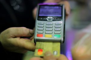 Kuinka vähentää identiteettivarkauksia rahoitussovelluksissa nollaluottamisella laitteella ja SIM-sidostekniikalla – Pankki- ja rahoitusuutiset