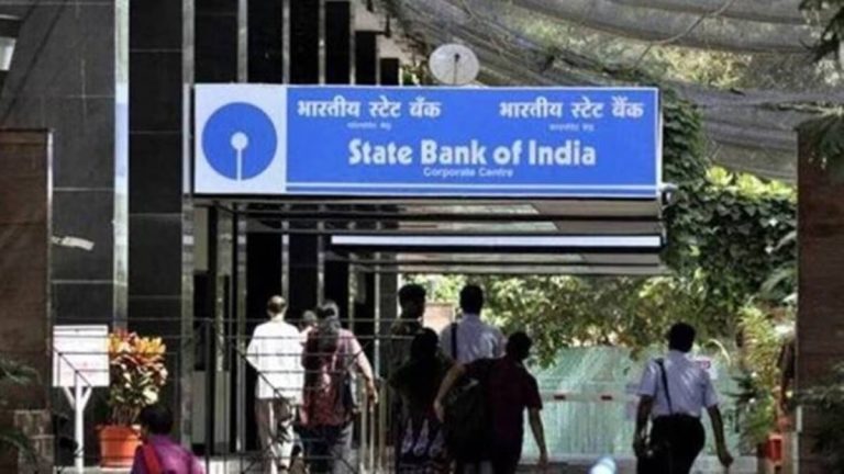 SBI neuvottelee RBI:n kanssa vihreiden talletusten kassavarantoprosenttivaatimuksen alentamisesta – Banking & Finance News