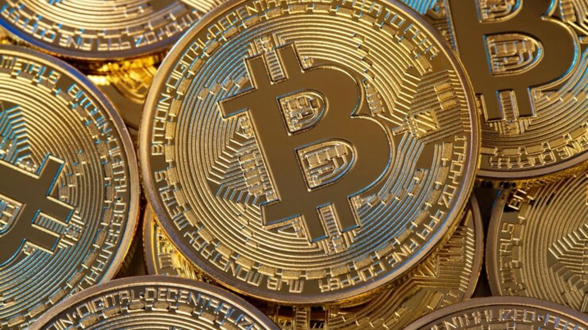 Bitcoin rose to ,500, which is over than 9% during the past 24 hours