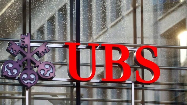 UBS aloittaa osakkeiden takaisinostot uudelleen ja tavoittelee lisää kustannussäästöjä Credit Suissen haltuunotosta – Pankki- ja rahoitusuutisia