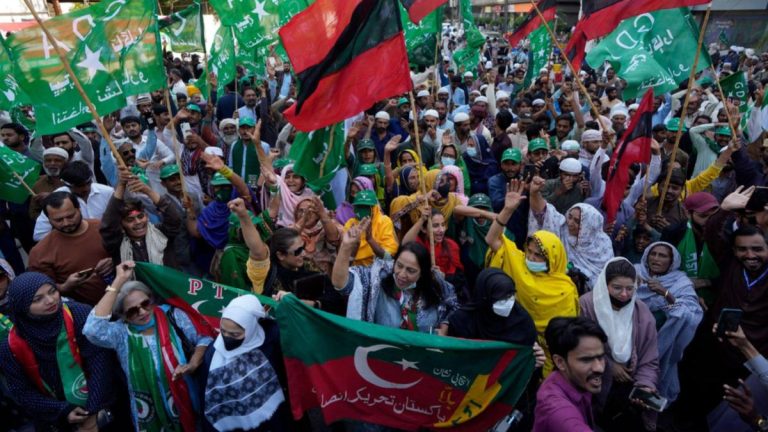 Pakistanin äskettäin valittu parlamentti kokoontuu Imran Khan -mielenosoitusten keskellä – World News