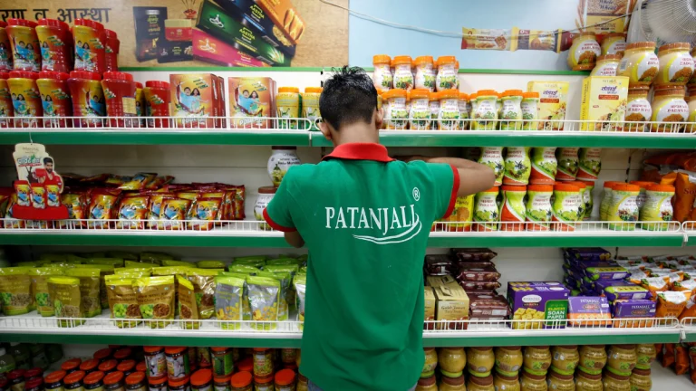 Patanjalin osakkeet putosivat yli 4 %, kun SC antoi halveksuvan huomautuksen ”harhaanjohtavista mainoksista” – Market News
