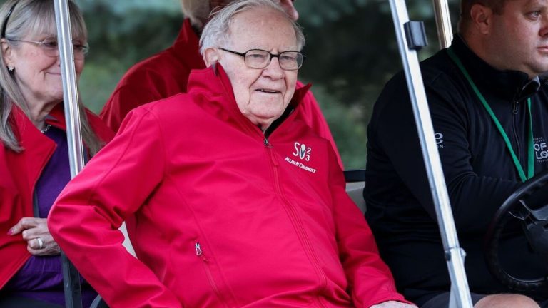 Warren Buffett vetäytyy kiinteistövälityspalkkiooikeuteen
