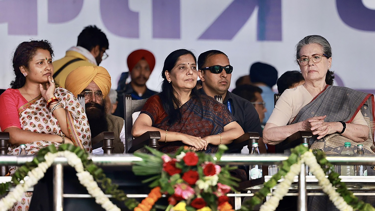Congress leader Sonia Gandhi, Delhi CM Arvind Kejriwal's wife Sunita Kejriwal and former Jharkhand CM Hemant Soren's wife Kalpana Soren during I.N.D.I.A. bloc's 'Loktantra Bachao Rally' at Ramleela Maidan, in New Delhi, Sunday, March 31, 2024. (PTI Photo)